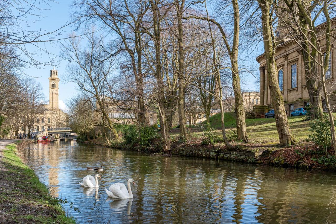 Riverside Balcony Apartment With Parking Just Minutes To Saltaire ชิปลีย์ ภายนอก รูปภาพ