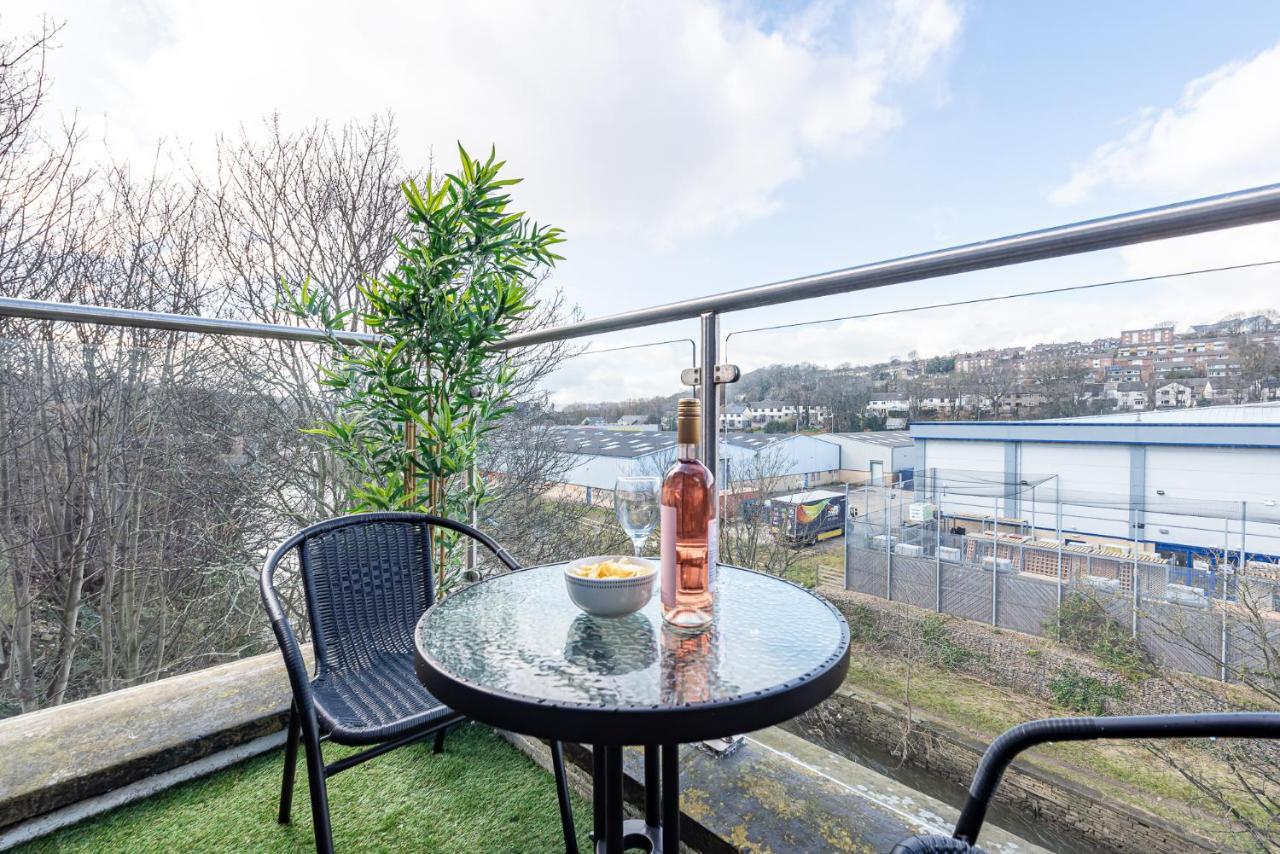 Riverside Balcony Apartment With Parking Just Minutes To Saltaire ชิปลีย์ ภายนอก รูปภาพ