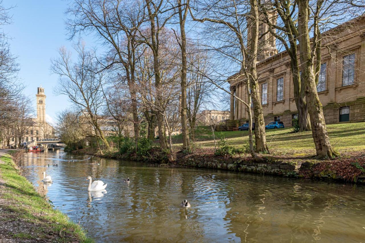 Riverside Balcony Apartment With Parking Just Minutes To Saltaire ชิปลีย์ ภายนอก รูปภาพ