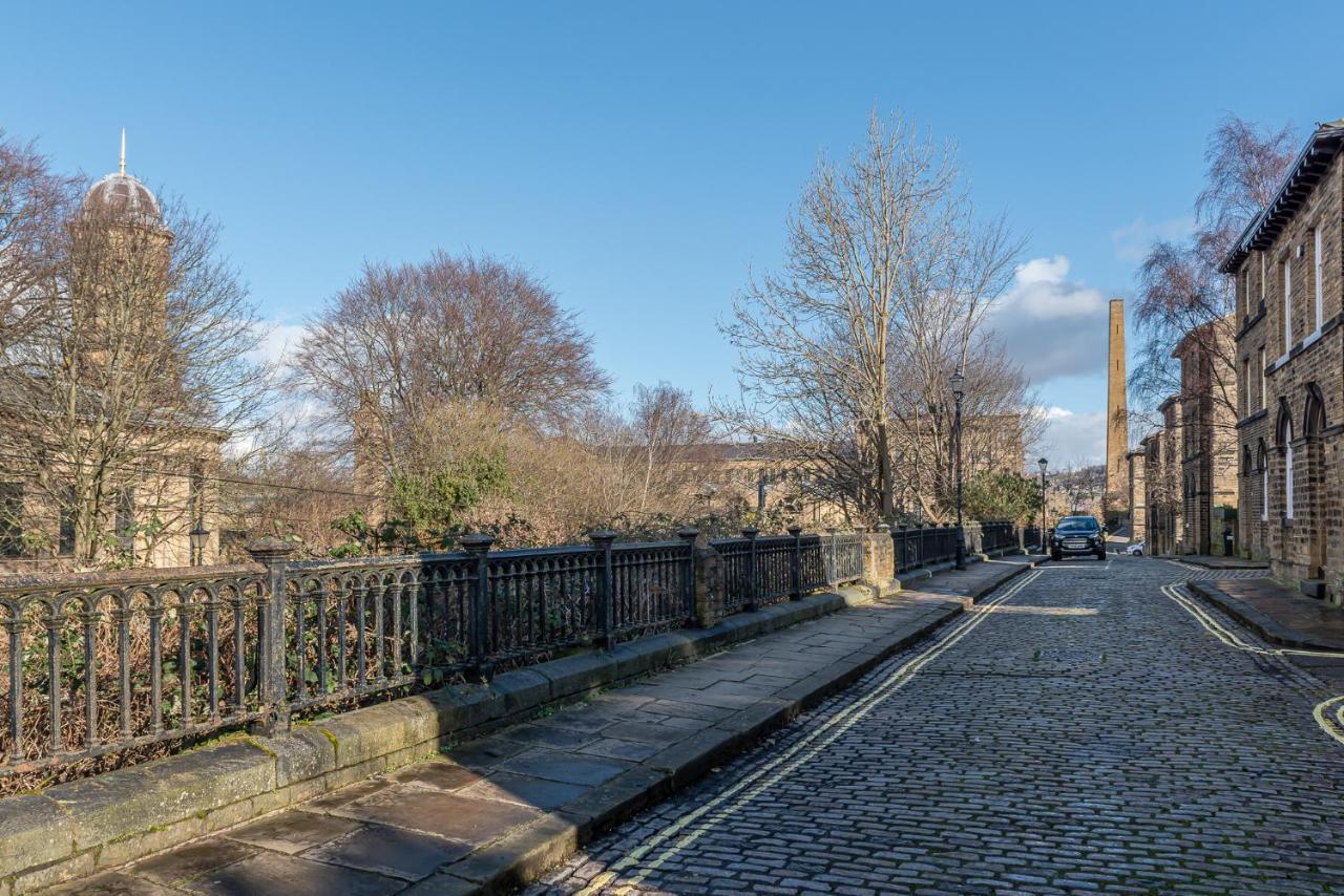 Riverside Balcony Apartment With Parking Just Minutes To Saltaire ชิปลีย์ ภายนอก รูปภาพ