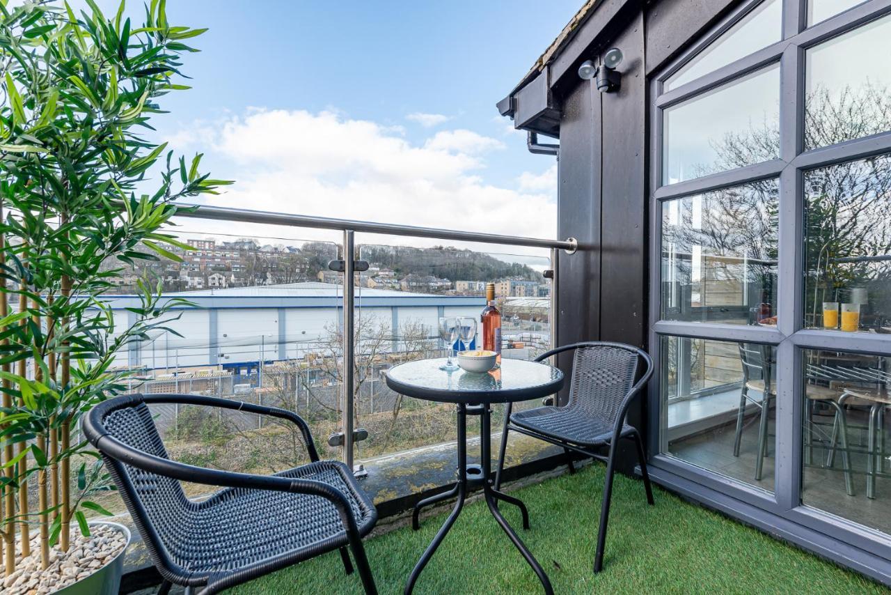 Riverside Balcony Apartment With Parking Just Minutes To Saltaire ชิปลีย์ ภายนอก รูปภาพ