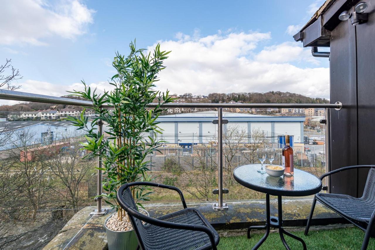 Riverside Balcony Apartment With Parking Just Minutes To Saltaire ชิปลีย์ ภายนอก รูปภาพ